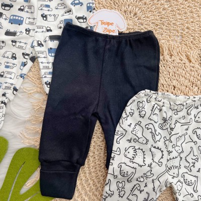 Kit 3 Calças - Dinos, Preto e Carrinhos - Preto, Off White e Azul Jeans